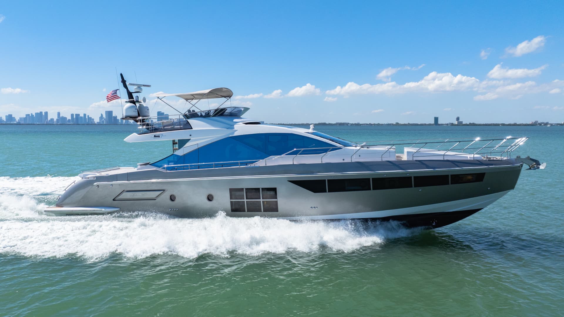 72ft Azimut